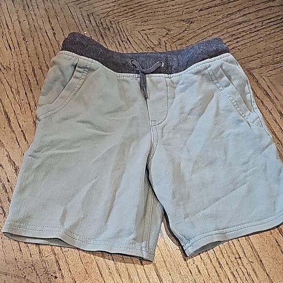 Mint green shorts size S 6/7 - Picture 8 of 8
